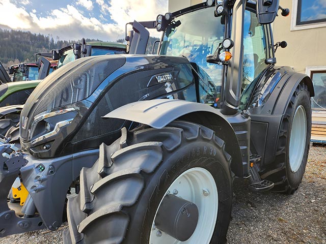 Valtra T255V